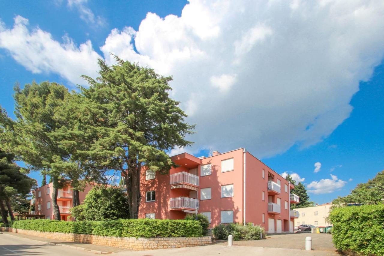 Vesna S Apartment Novigrad  Exterior photo